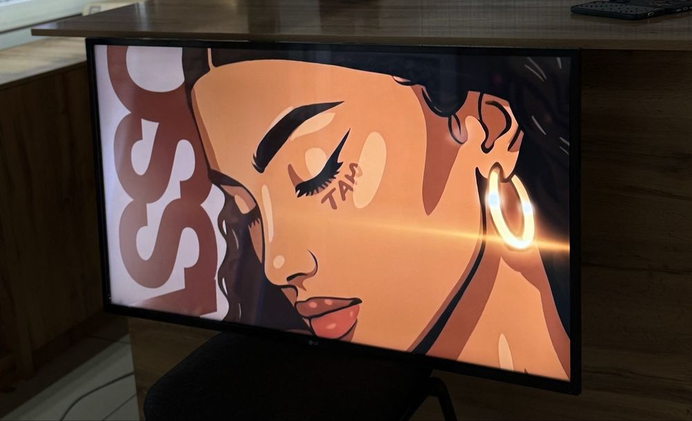 Телевизор LG 108sm