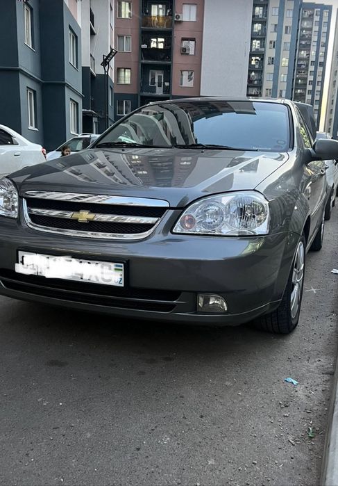 Lacetti sotiladi 1,8