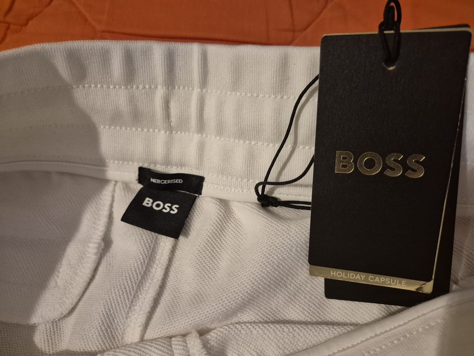 Pret ocazie Pantaloni Hugo Boss xl original noi cu etichetă