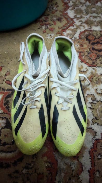 Ghete adidas pentru fotbal