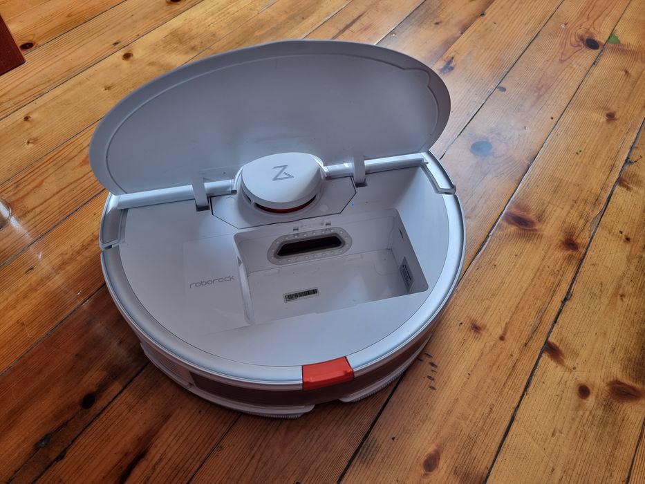 Roborock S7  робот прахосмукачка