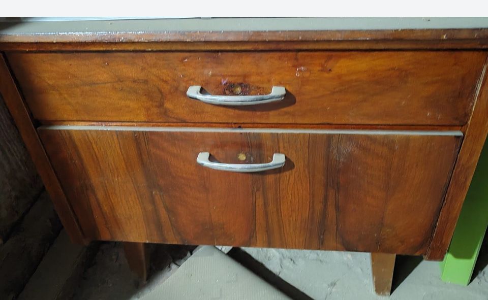 Продам шкаф-стеллаж.