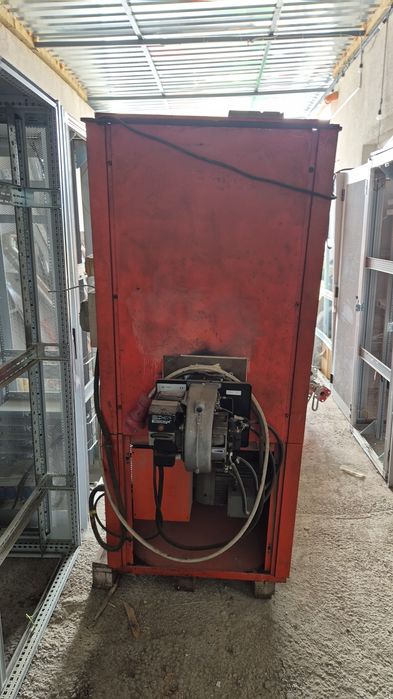 Vând centrala aer cald industriala pe ulei uzat