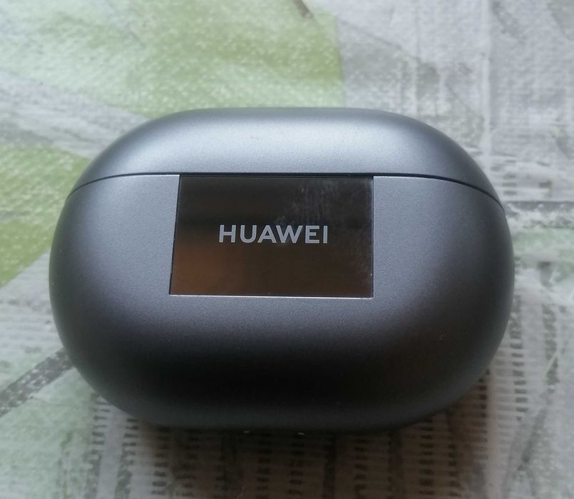 Продавам HUAWEI FreeBuds Pro 3 Silver Frost.