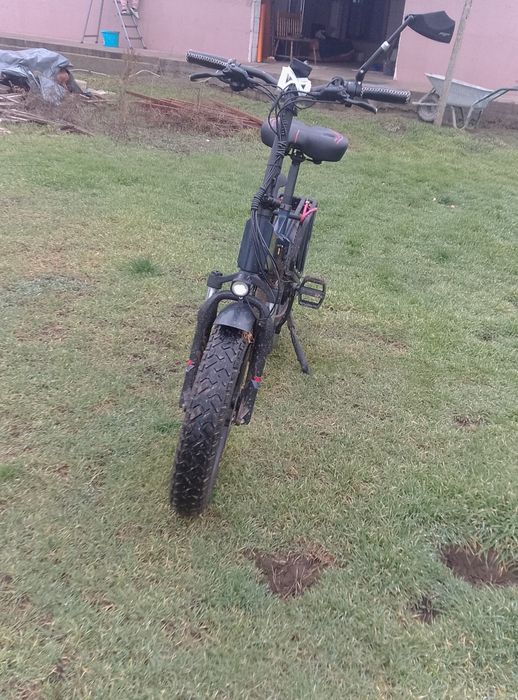 Vând bicicletă electrică