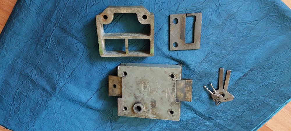 Замок котта гаражга