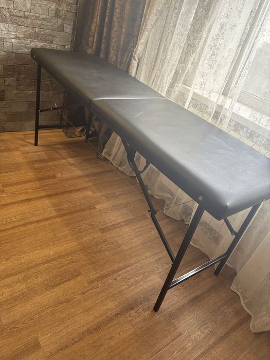 Продам кушетку.