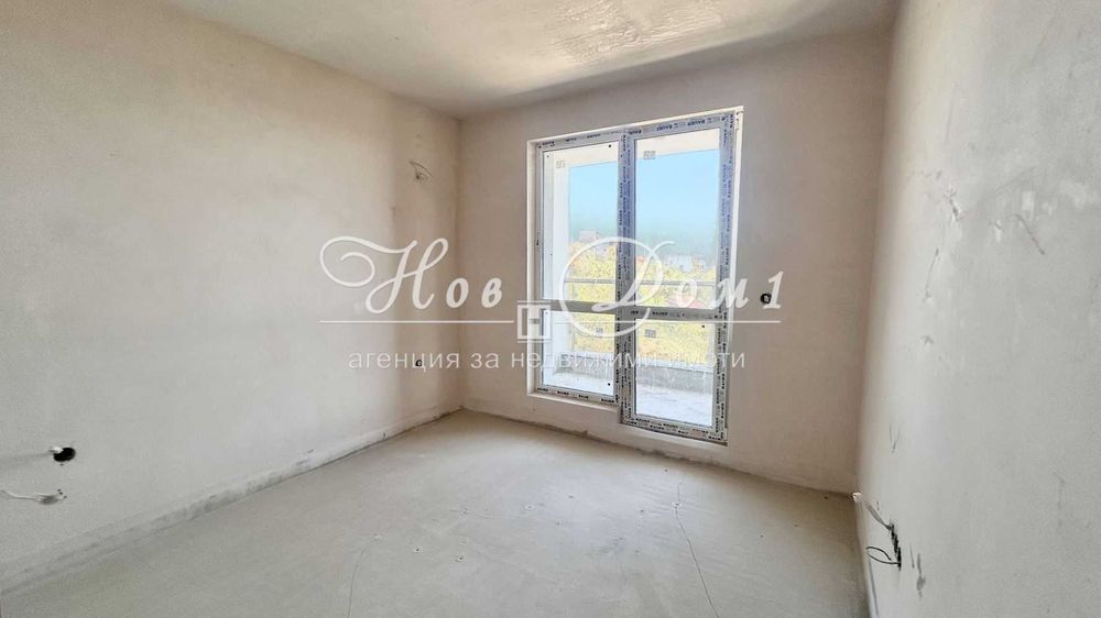 Продава се Тристаен апартамент в Варна, Център - 102 кв.м за 1850 €/кв.м - Снимка #2