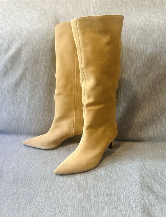 Велурени ботуши Zara