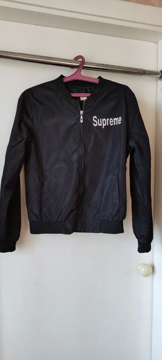 Продам ветровку бомбер на мальчика