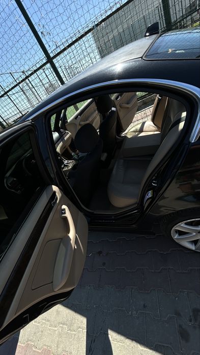 Vând bmw 330 xd  masina nu mai are acte da se poate face si pot oferi si foaie ca să poti să o inmatriculezi pe roamania