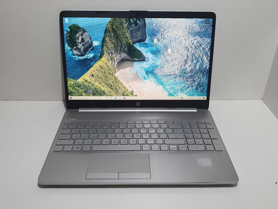 HP Laptop 15-DW