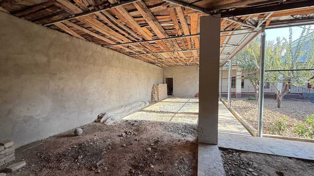 Срочна ховли уй сотилади