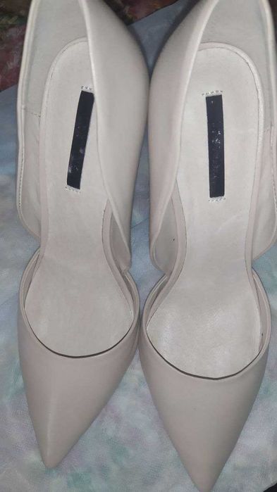 Туфли лодочки на шпильке