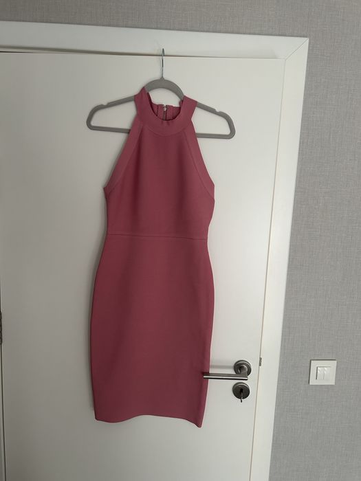 Бандажна рокля BCBGMAXAZRIA