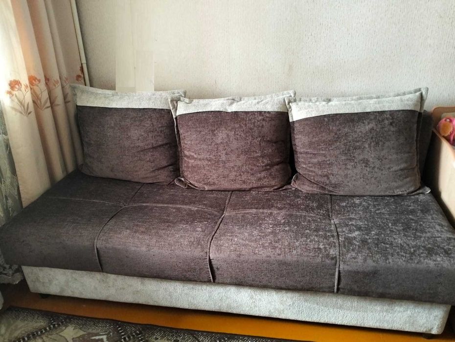 Продам диван в хорошем состоянии