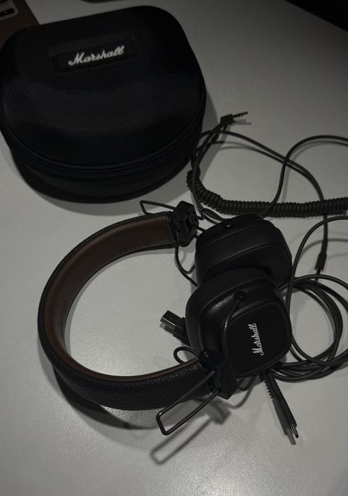 Наушники Marshall