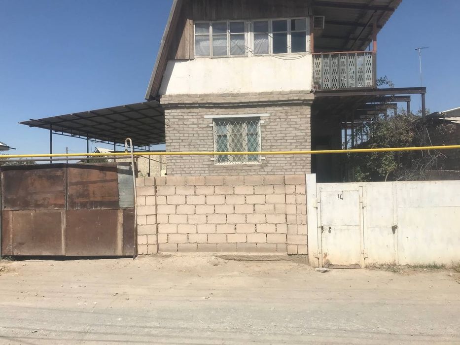 Dacha sotiladi oazisda