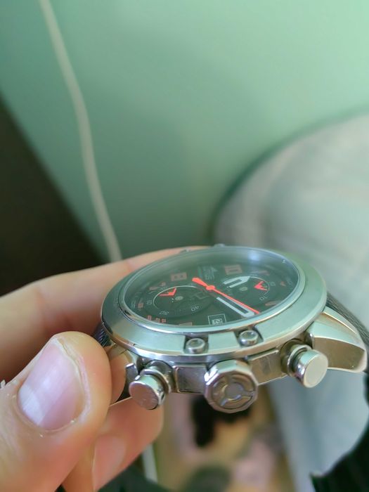 Швеицарски Часовник lotus