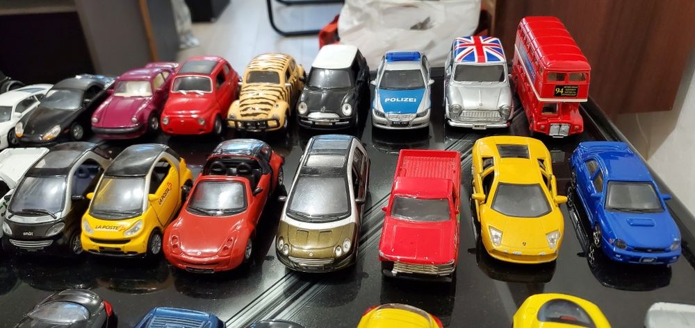 Продавам метални колички