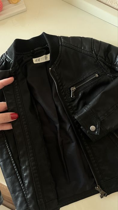 Продам детскую куртку косуху H&M