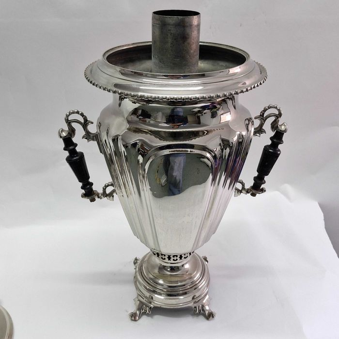 Liquid Money vinde - Samovar Rusesc argintat, fabricat în 1865