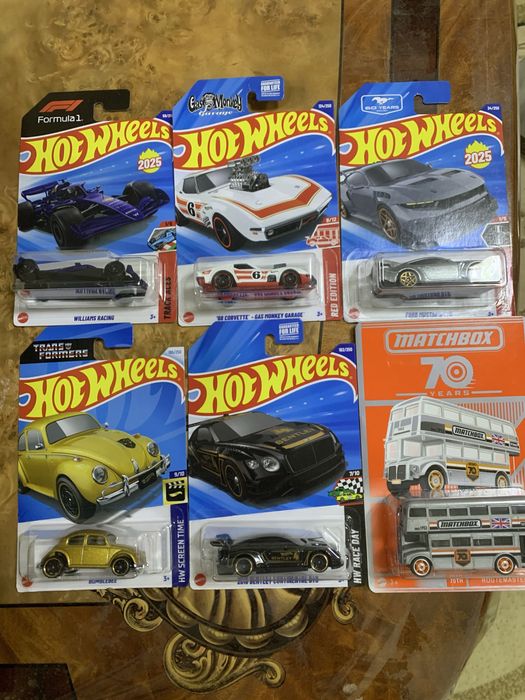 Масштабные модели автомобилей 1:64 hot wheels