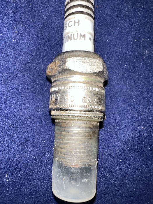 Запалителните свещи Bosch Platinum с номер W7DP R0 642