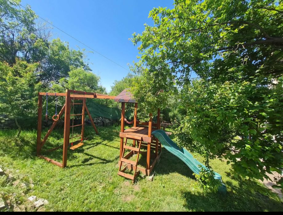 Дава се под наем Хотел в с. Владимир, Област Перник - 180 кв.м за 10200 € - Снимка #15