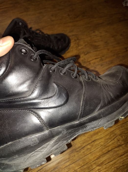 Vand ghete din piele Nike