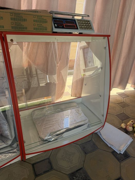 Витрина продается