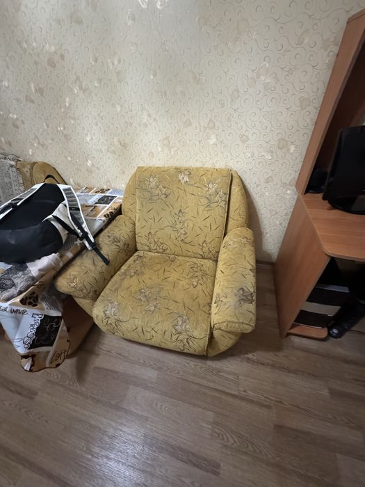Продам диван с креслом Торг