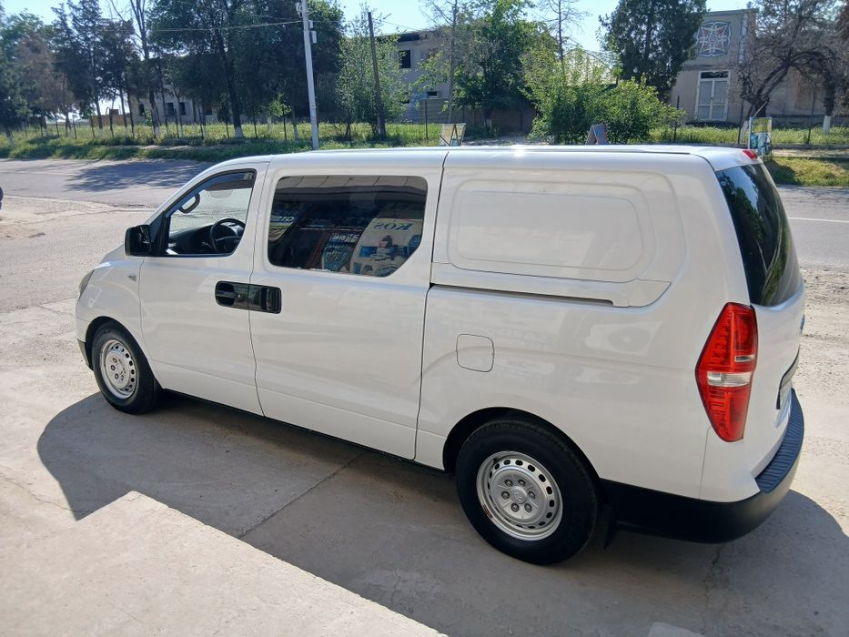 Hyundai starex H-1