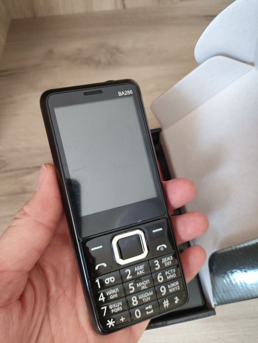 Телефон кнопочный