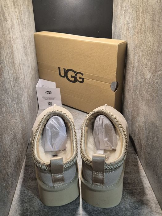 UGG  Tazz - SAND