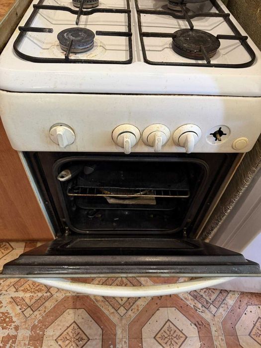 Продам газовую плиту б/у