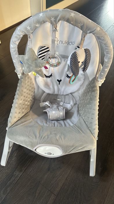 Scaun bebe cu vibratii / Balansoar