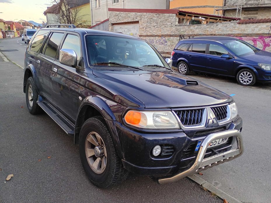 Mitsubishi  Pajero