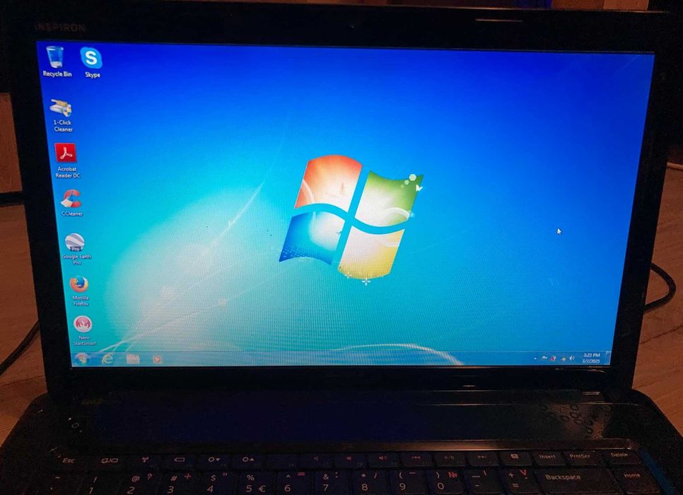 Лаптоп Dell Inspiron