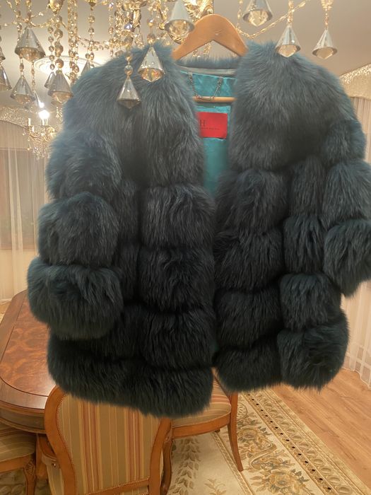 Продам шубу Carolina herrera