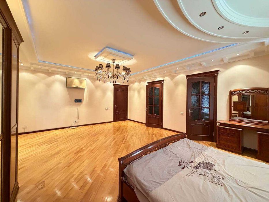 Продаётся квартира метро GABUS  Ойбек 9/5/8 566м2