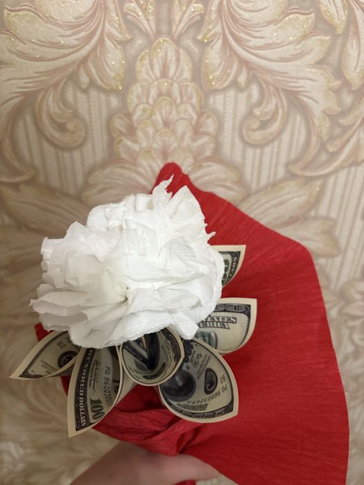 Букет на 8 марта или подарок