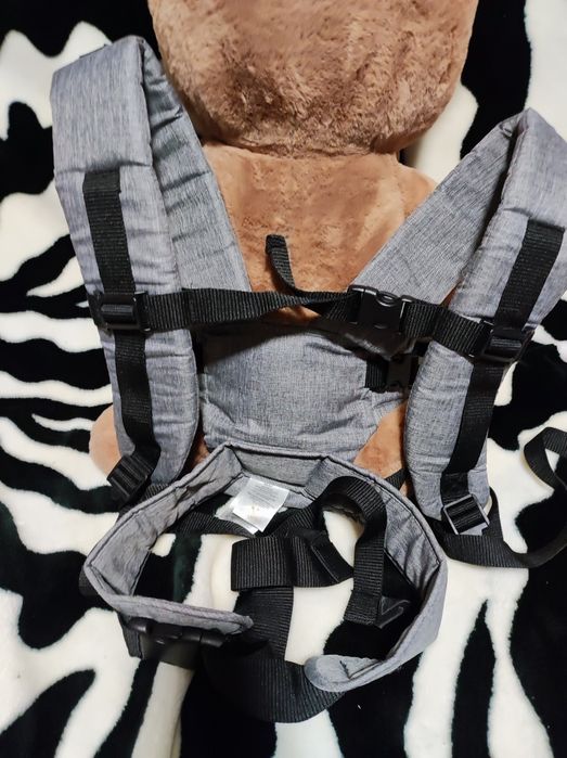 Marsupiu bebe 6 luni