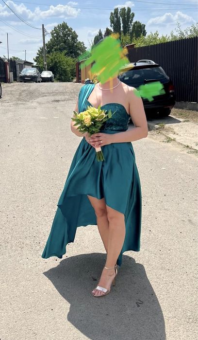 Rochie elegantă verde smarald