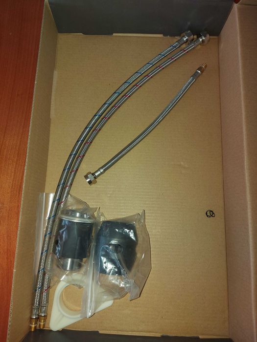 Смесител за кухненска мивка. Нов.