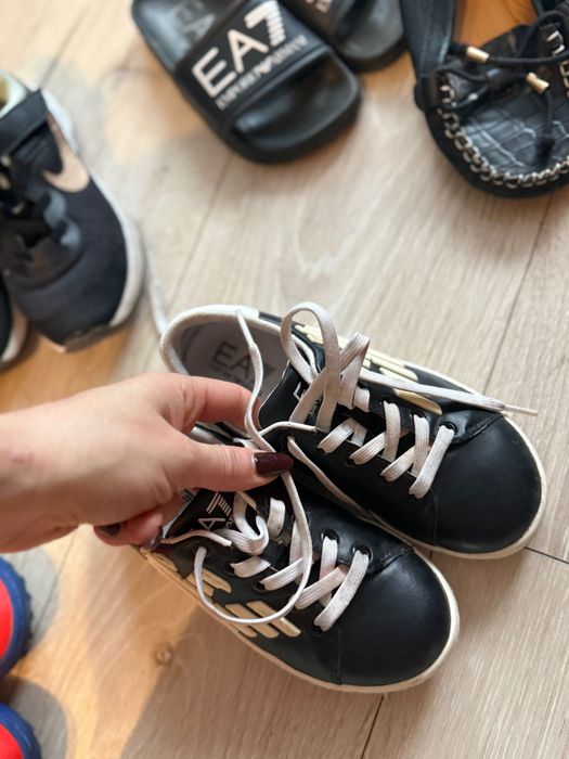 Детски обувки и чехли Armani, Nike и бебешки мокасини