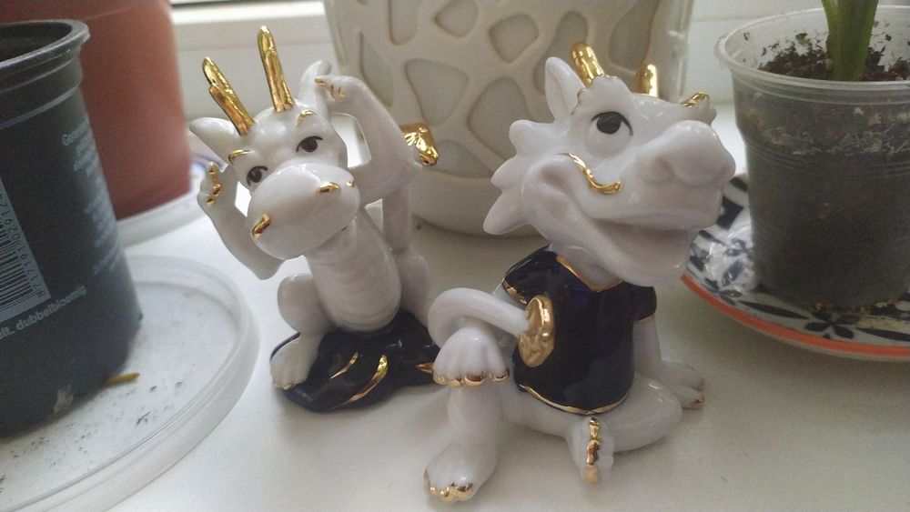 Дед Мороз-Статуэтка фарфоровые