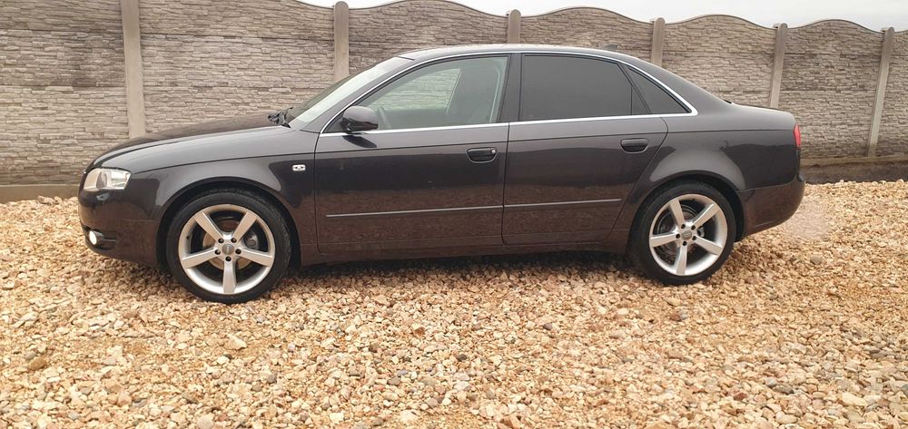 Audi A4 2.0 TDI*** Automatic+ Tapiterie piele+ Navigatie MMI***