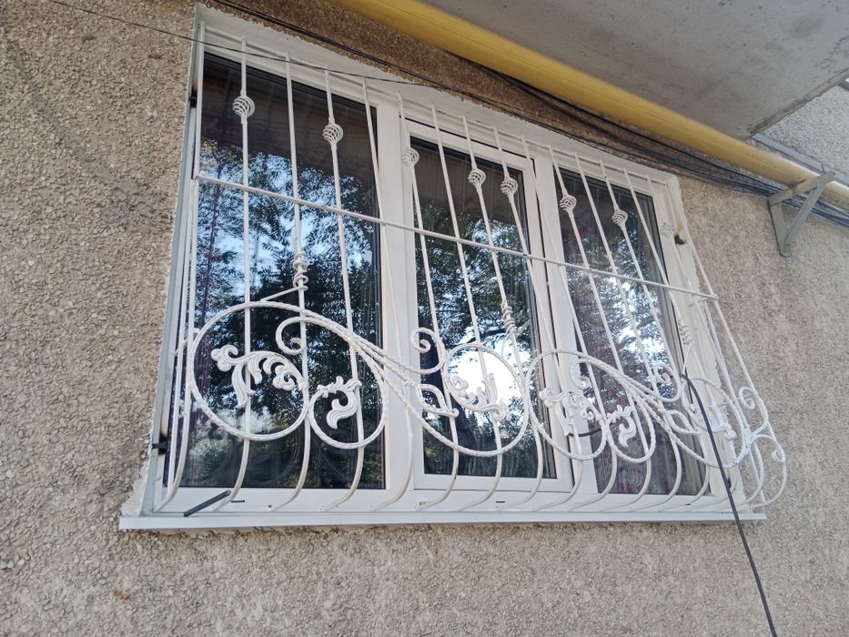 Решётки на окна металлические