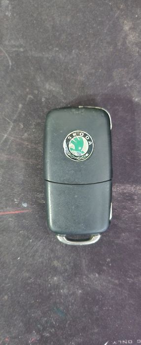Cheie Skoda Octavia 3 butoane